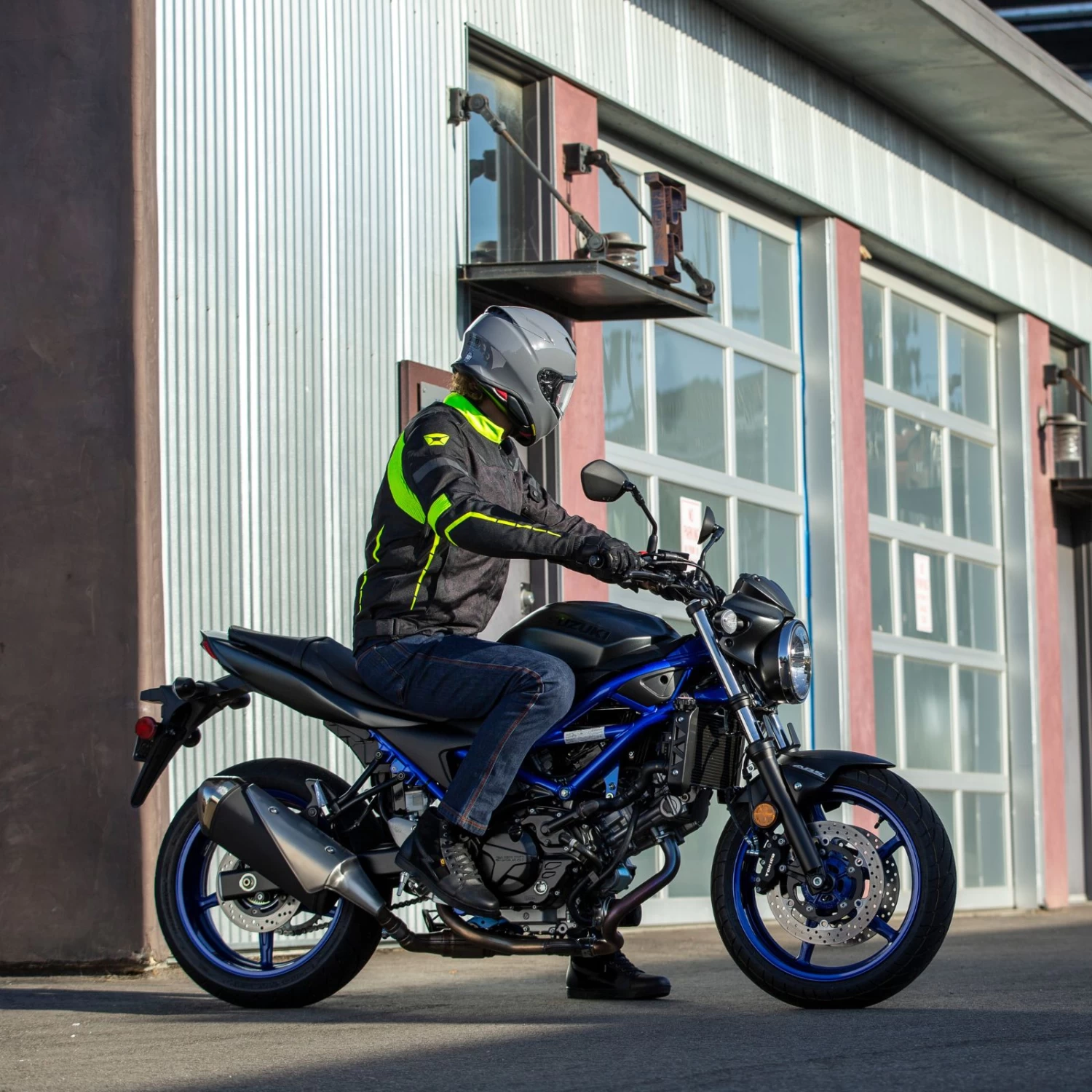 Men's Aero-Tec Jacket - Image 13