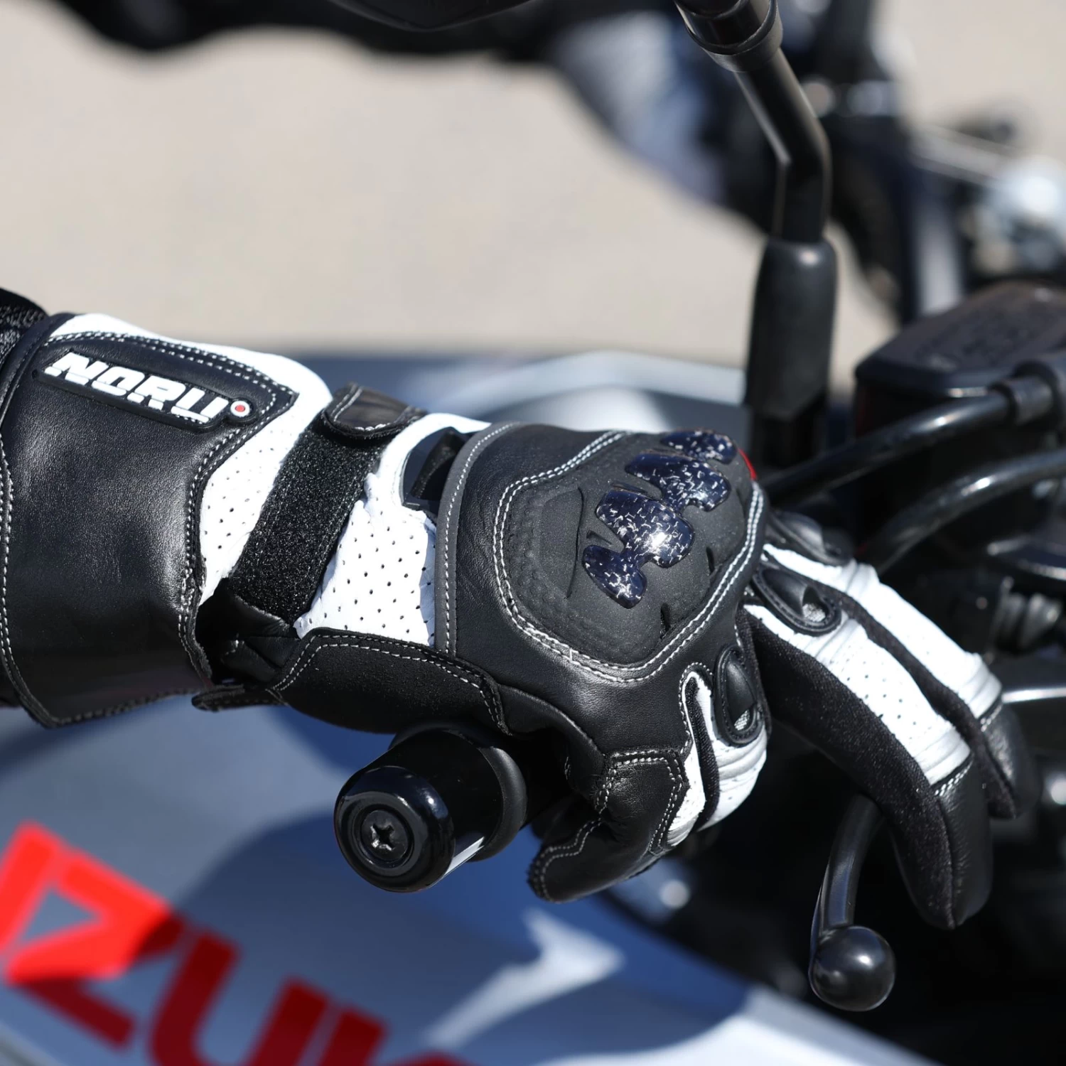 Sokudo Glove - Image 12