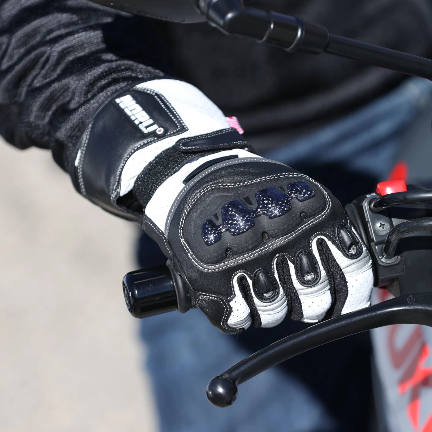 Sokudo Glove - Image 11