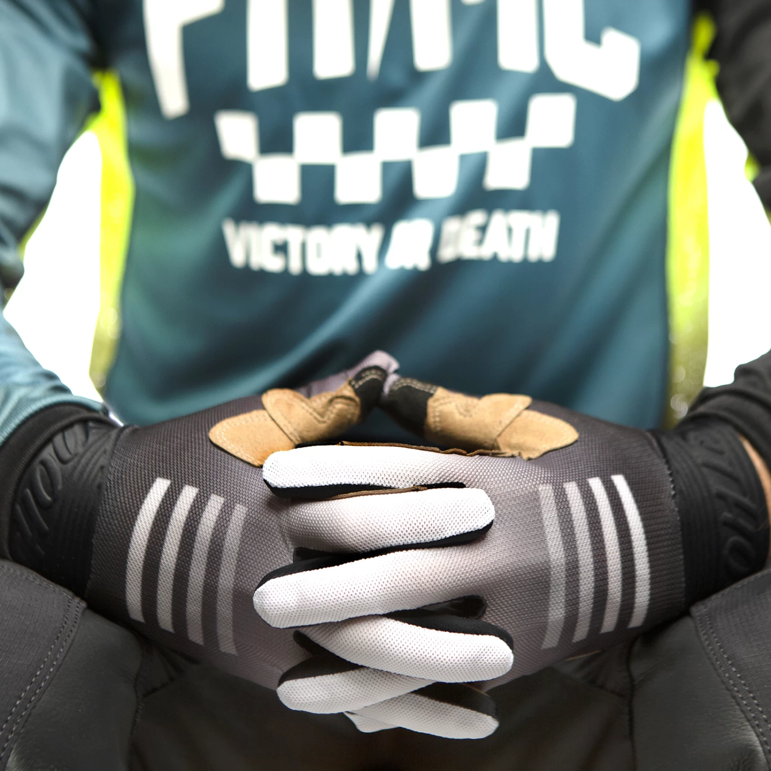 FASTHOUSE Blitz Fader Glove - Image 8