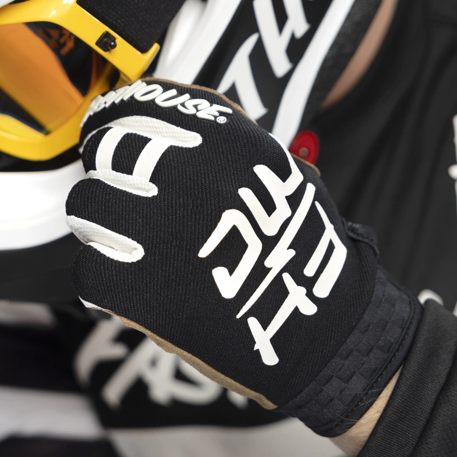 FASTHOUSE Speed Style Hot Wheels Glove - Image 5