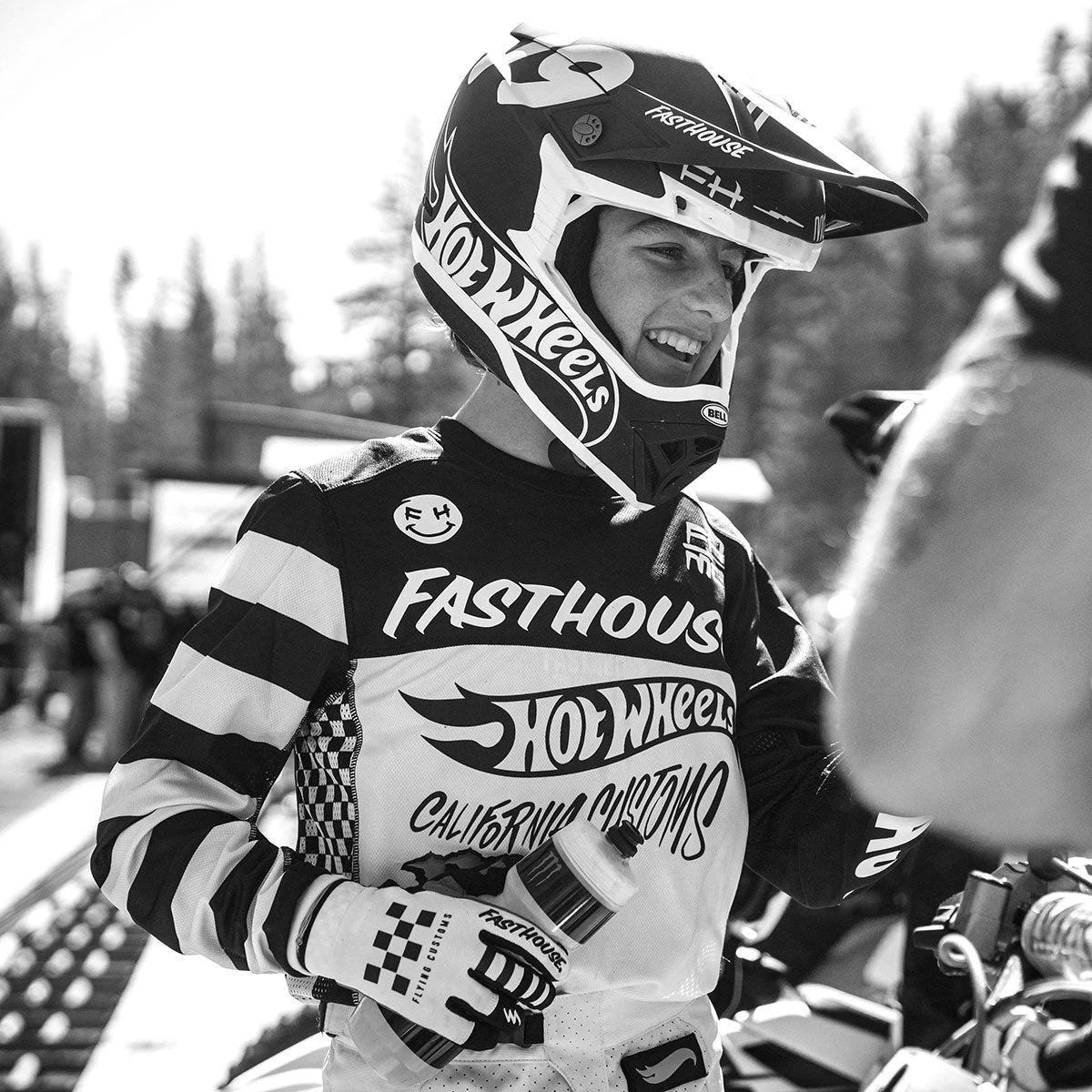 FASTHOUSE Youth Grindhouse Hot Wheels Jersey - Image 7